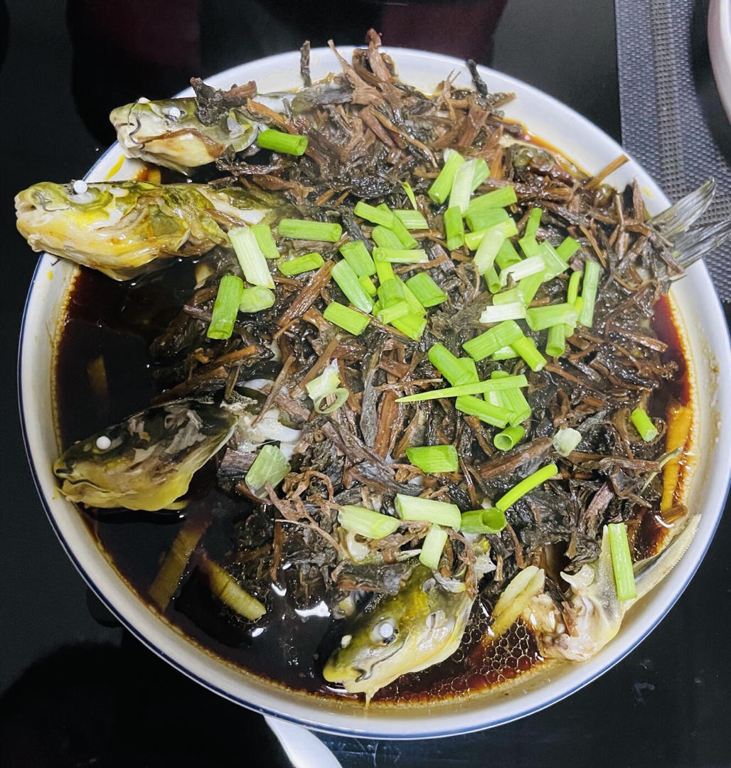 干菜蒸汪刺鱼