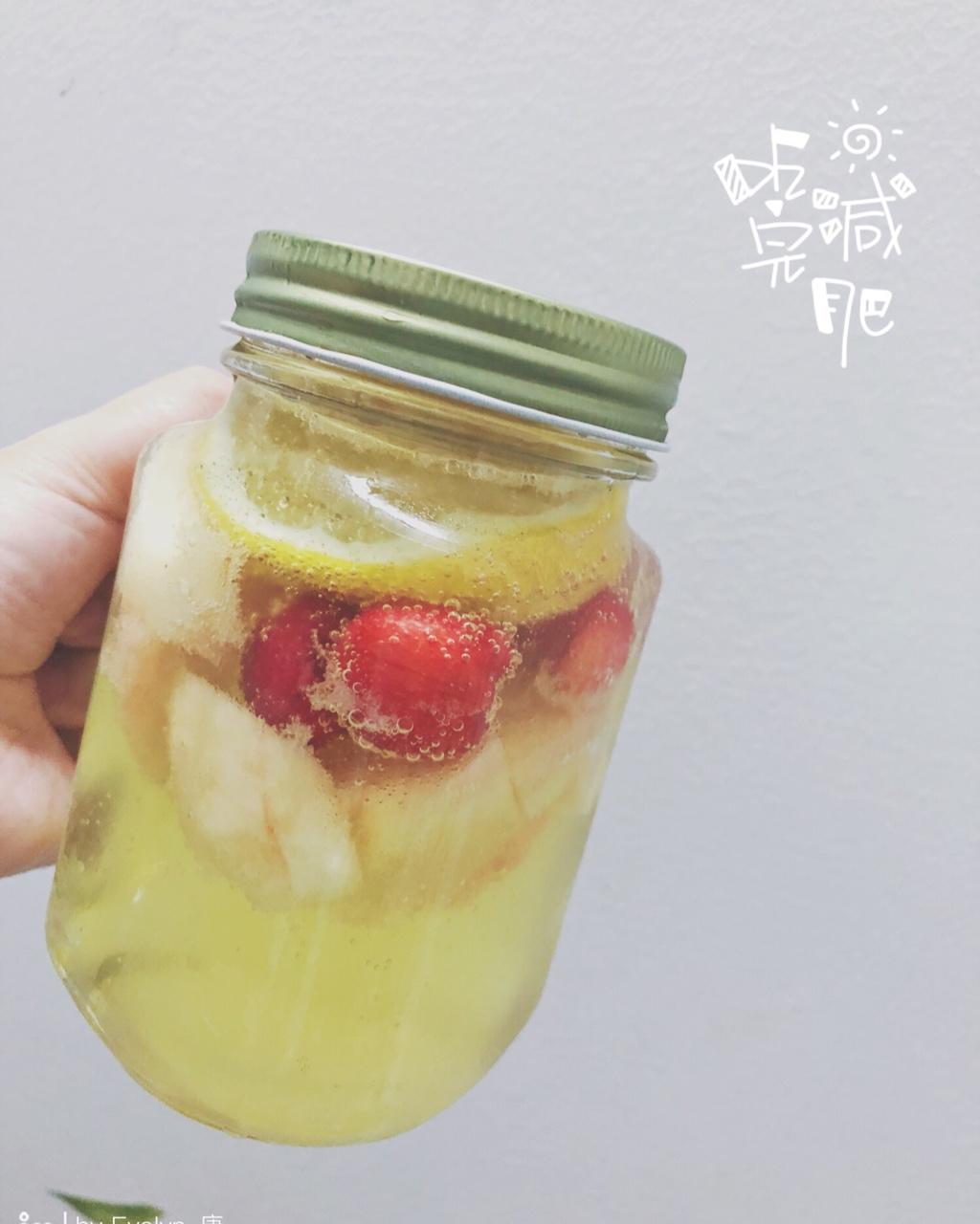 夏日清凉桃子汽水