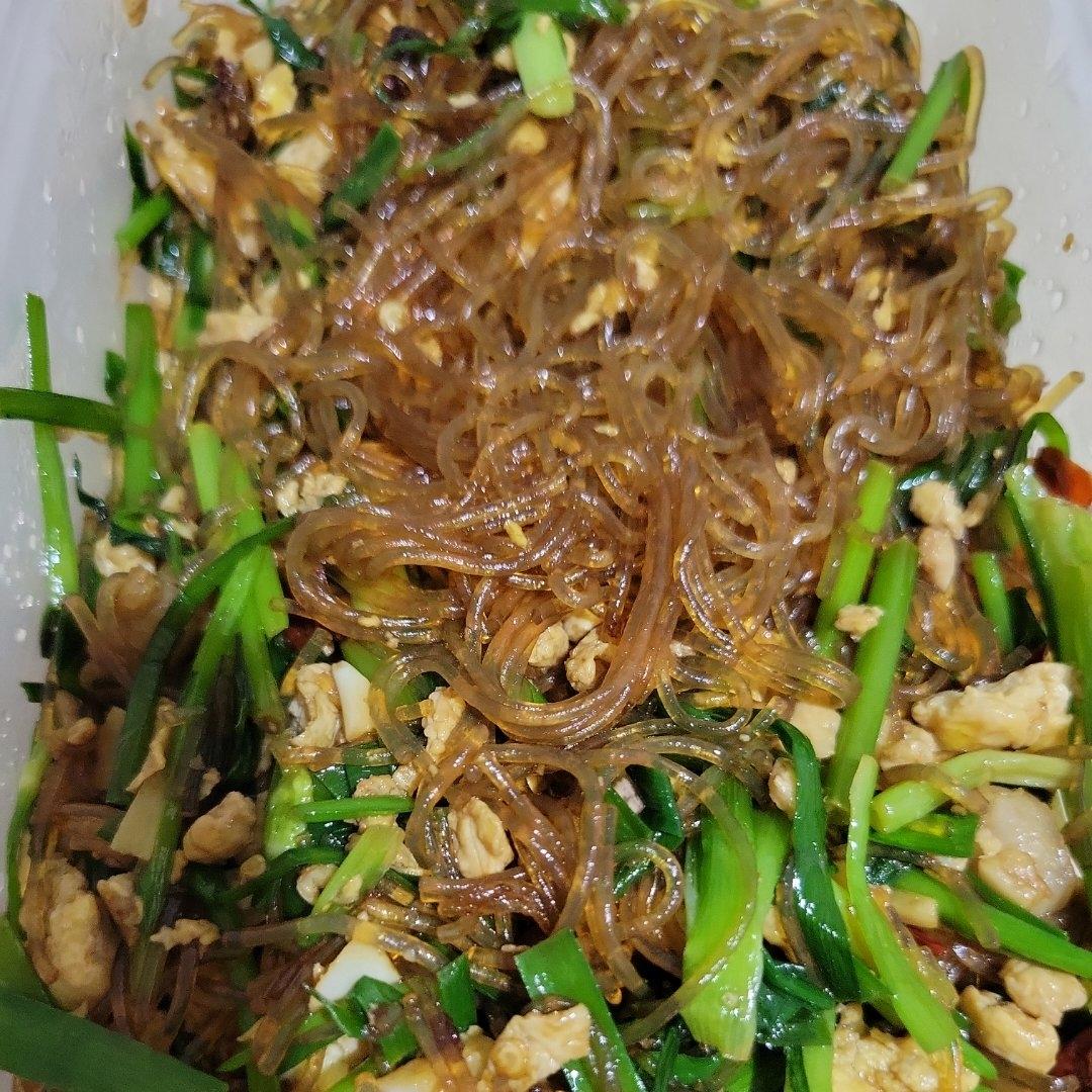 低脂美味的快手菜韭菜炒粉丝