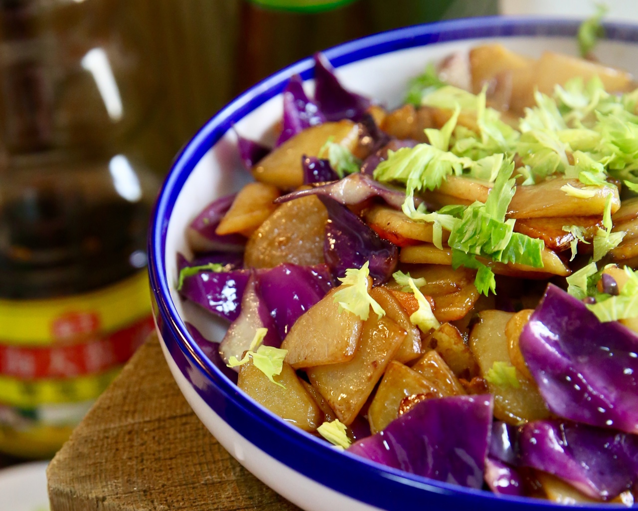 干锅紫甘蓝土豆片的做法 步骤9