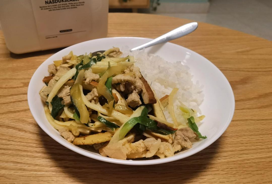 榨菜香干肉丝