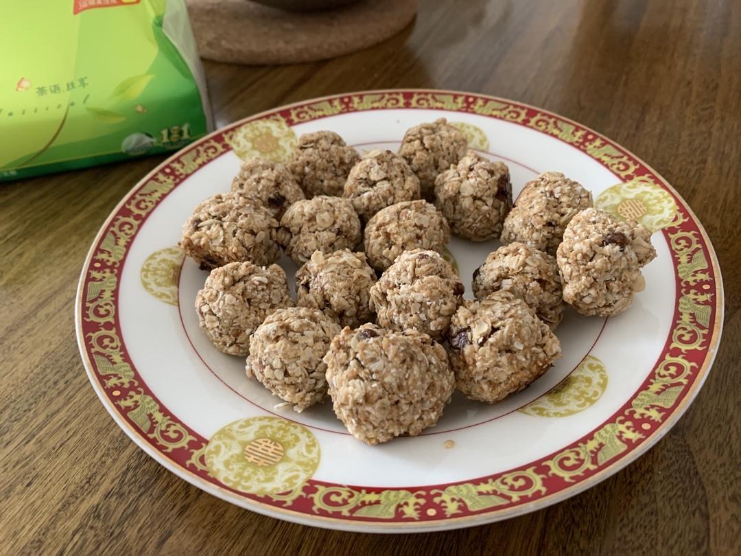 椰蓉燕麦饼干球