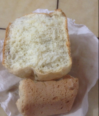 椰蓉蜜豆泡浆面包