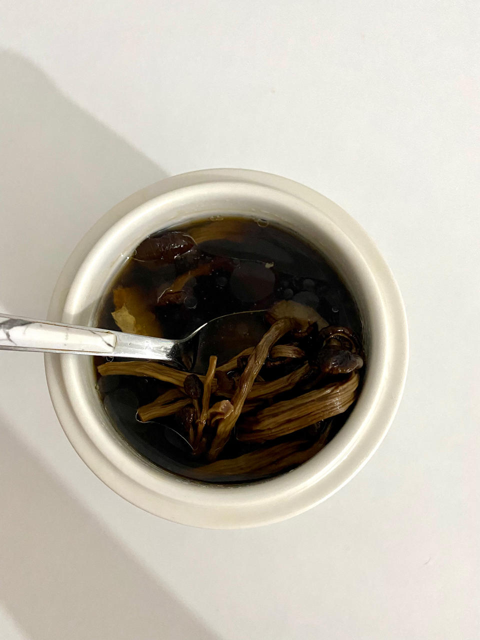 茶树菇排骨汤（营养靓汤）