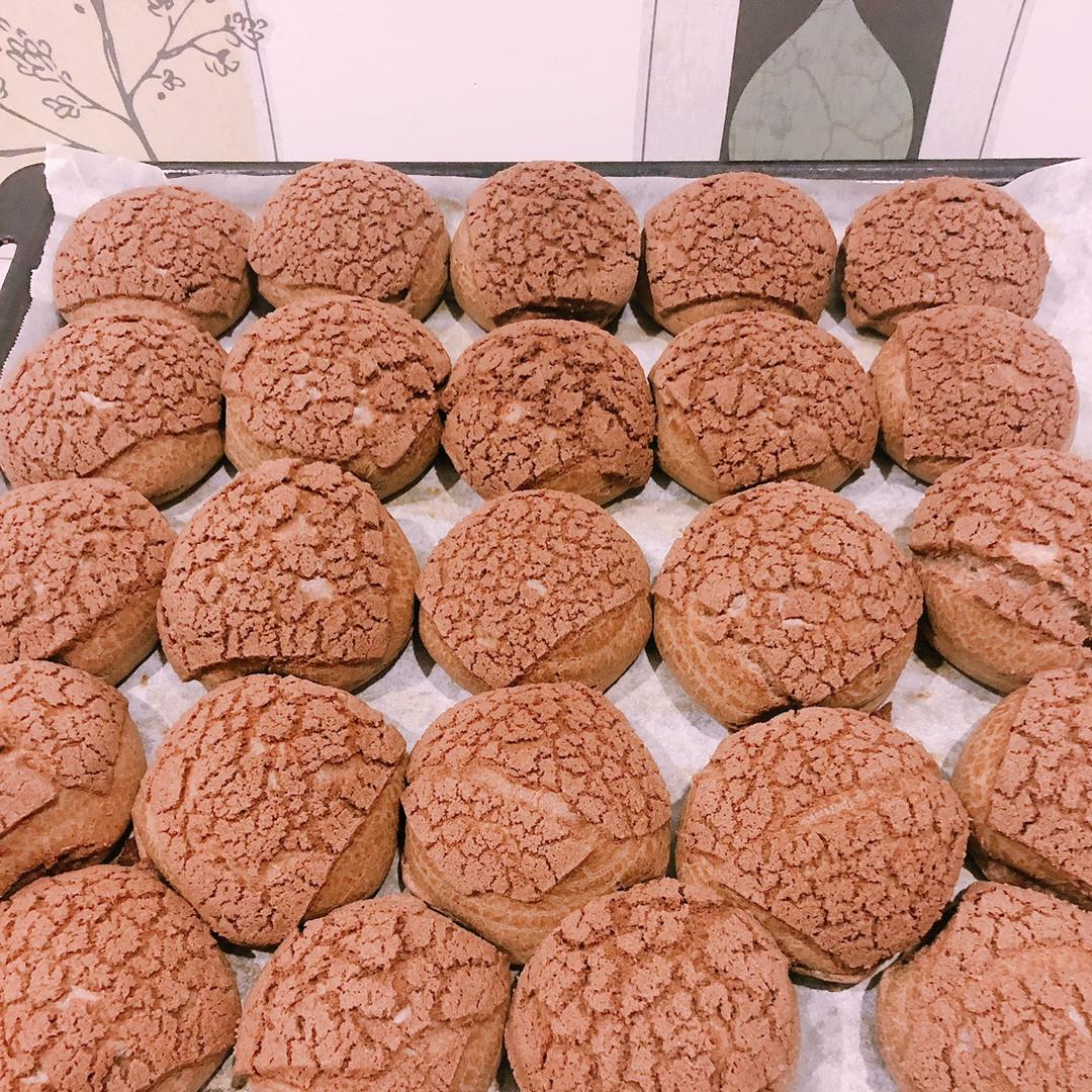 赛某树的巧克力酥皮泡芙