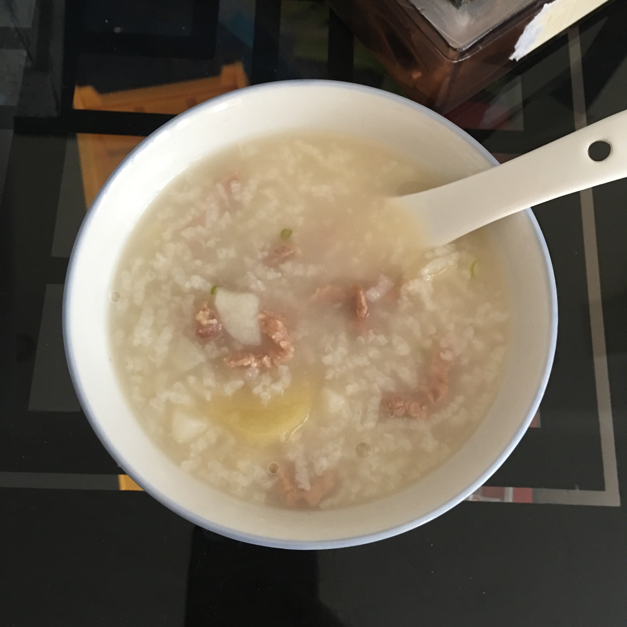 雨妈闲不住做的山药瘦肉粥