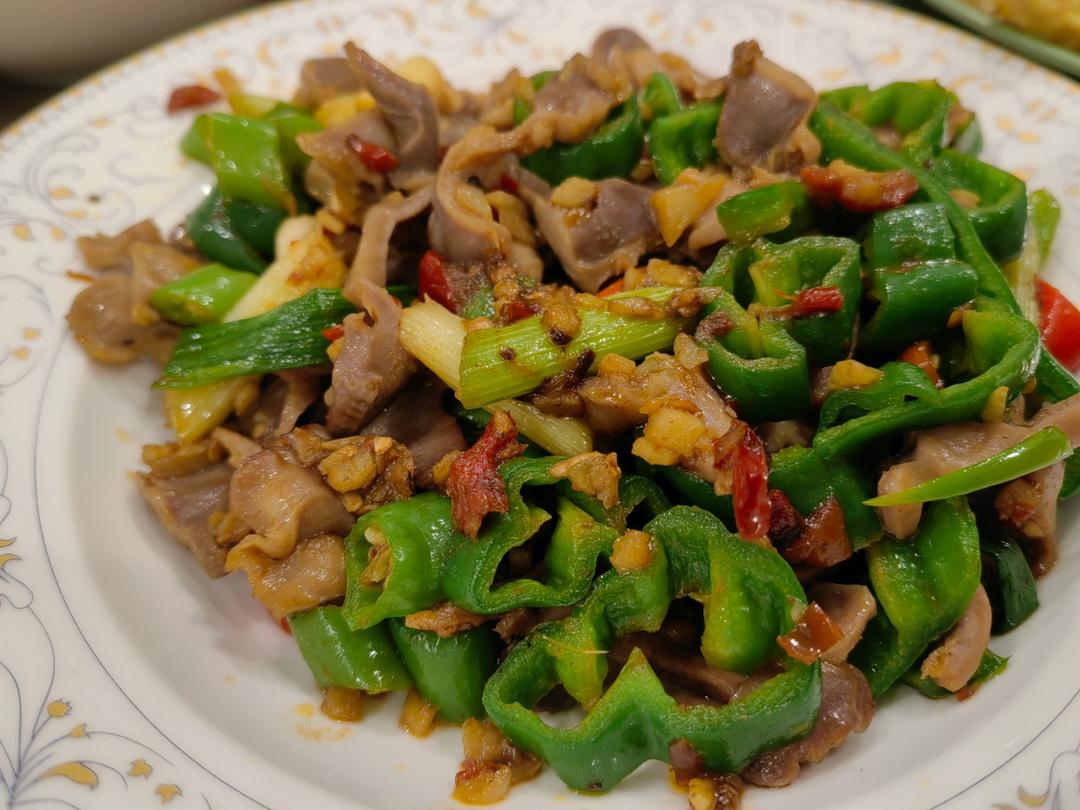 剁椒辣炒鸡胗