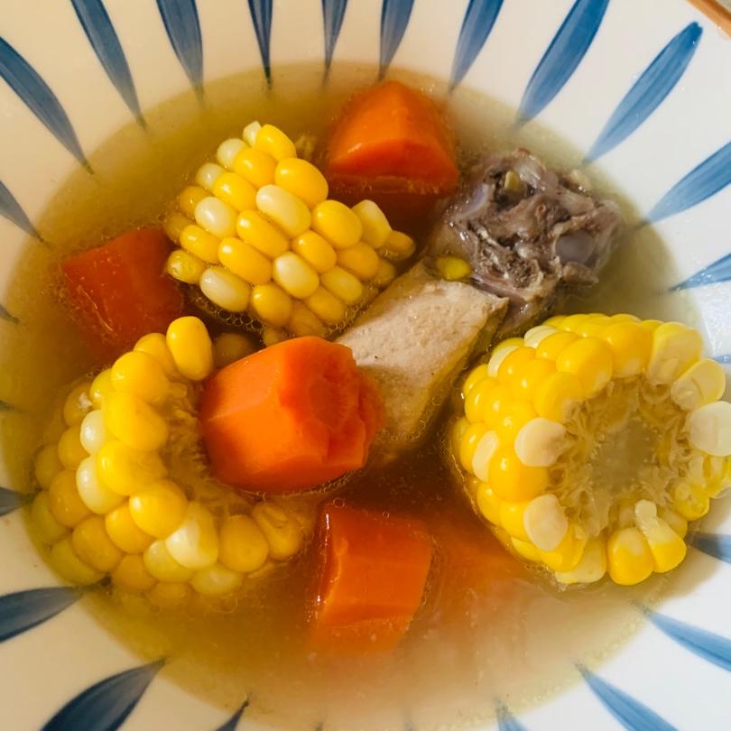 排骨玉米胡萝卜汤