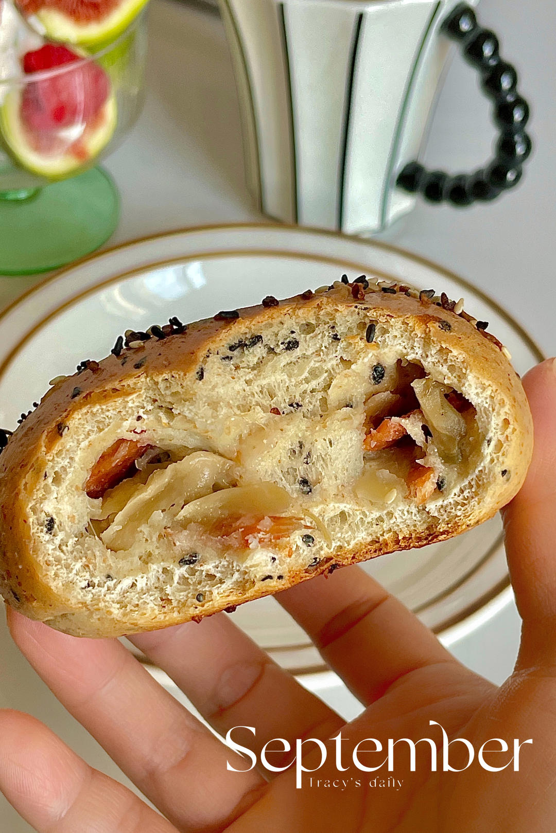 很好吃麻辣榨菜贝果