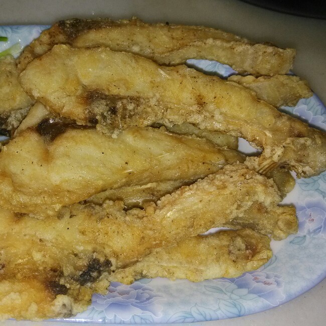 一一做的炸草鱼