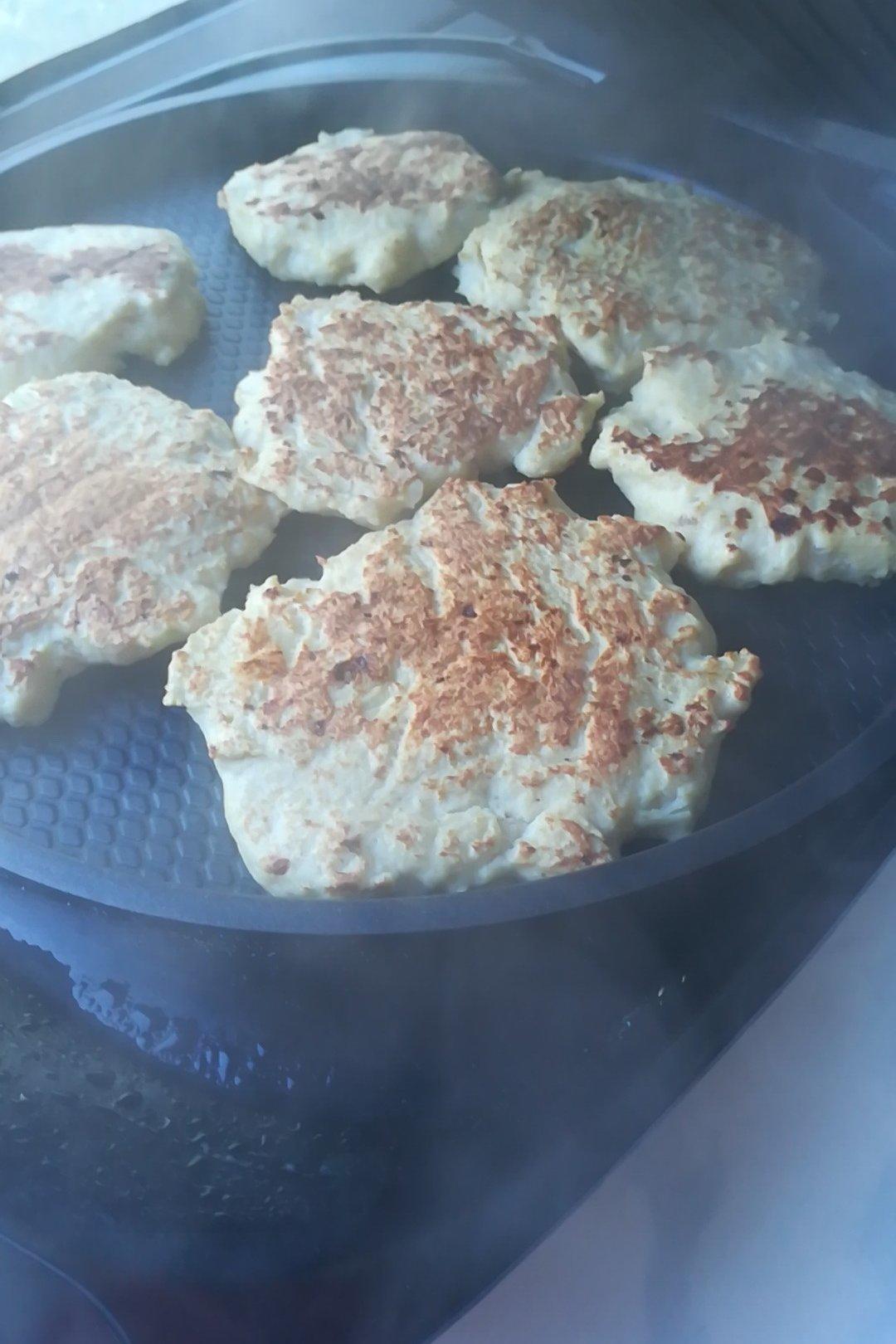 香煎鸡胸肉饼
