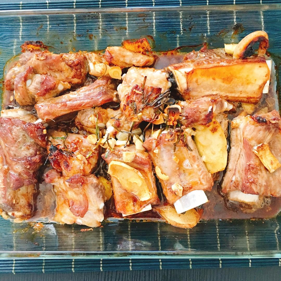 香到骨头里的蒜香排骨（烤箱）