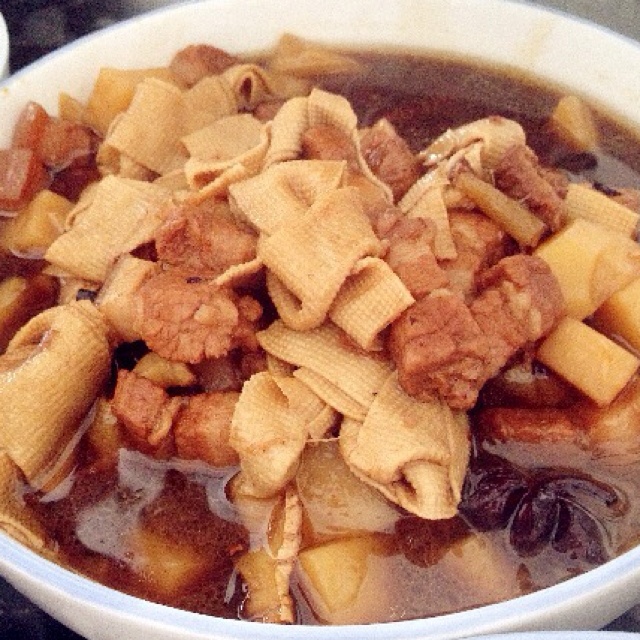 土豆红烧肉
