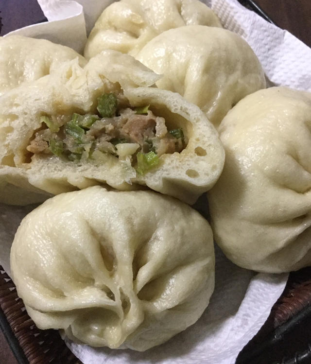 猪肉芹菜包子
