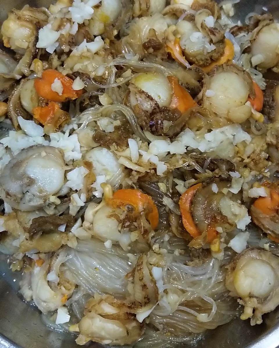蒜蓉粉丝蒸扇贝肉（家庭简易版）