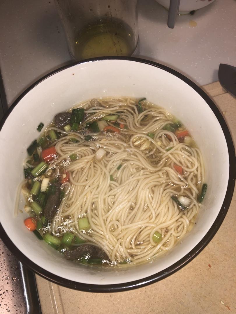 热汤面
