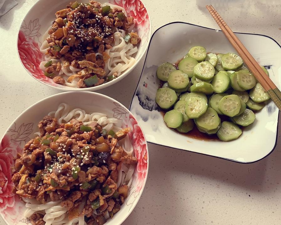 茄子肉丁打卤面