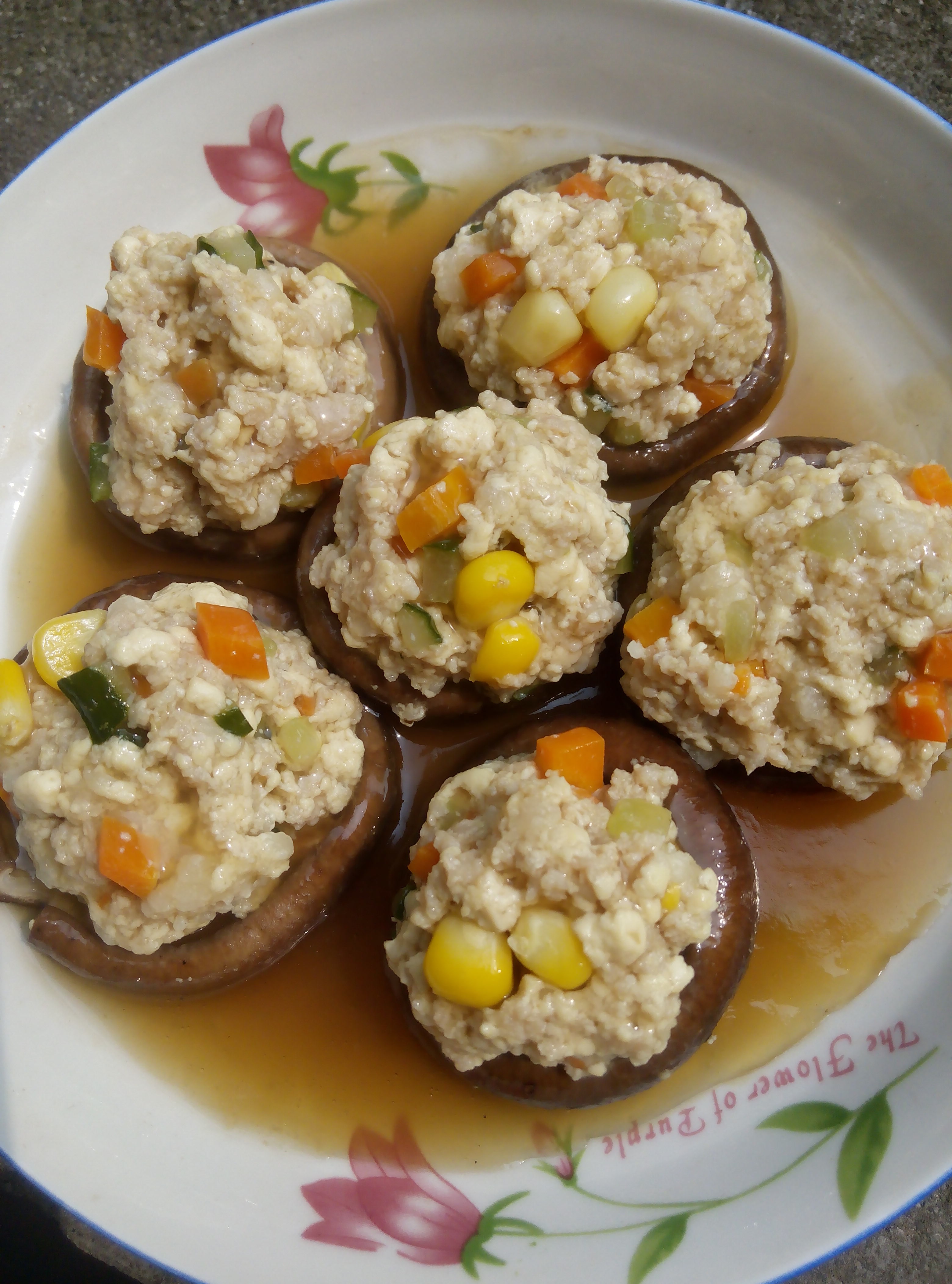 豆腐肉末酿香菇