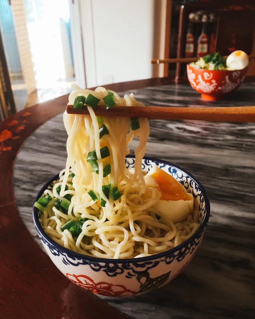 最美不过那碗阳春面