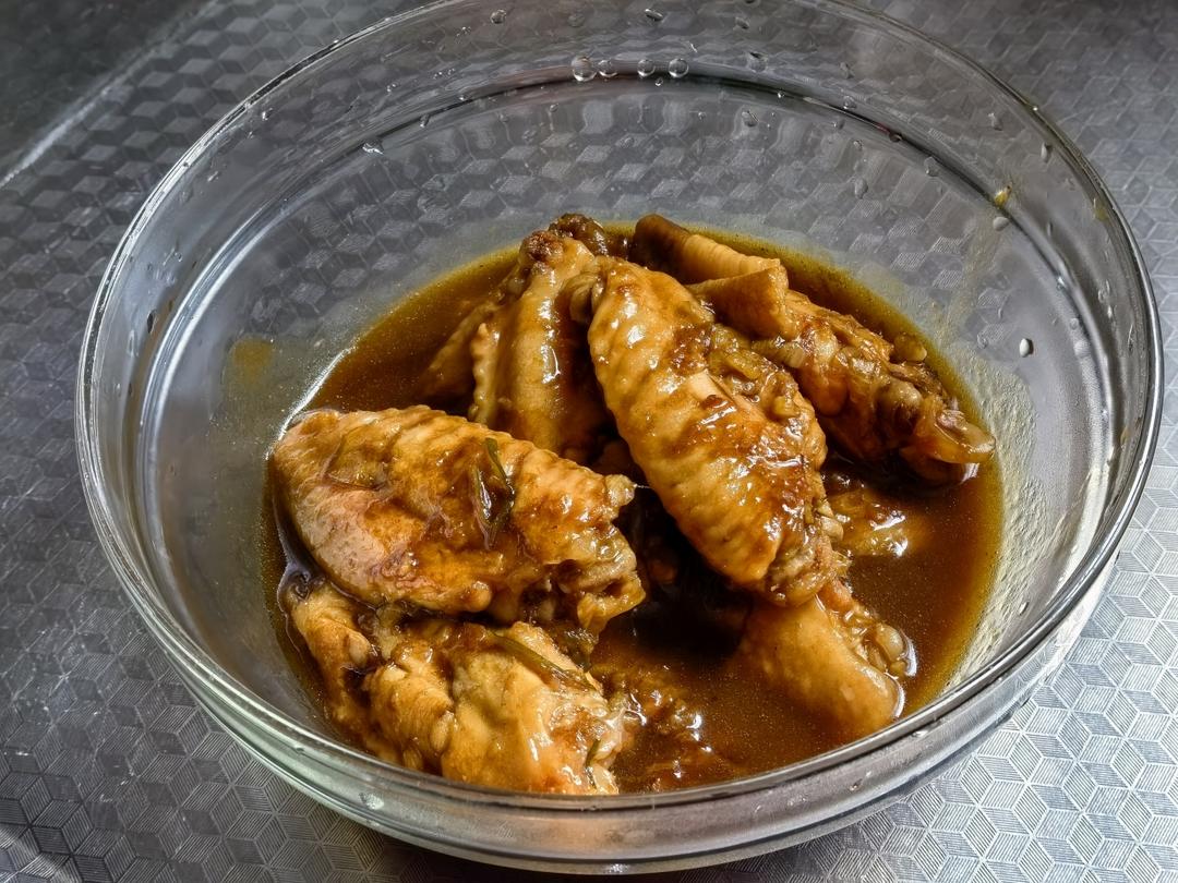 外婆教我的红烧鸡翅·连汤汁都狠好吃！！！