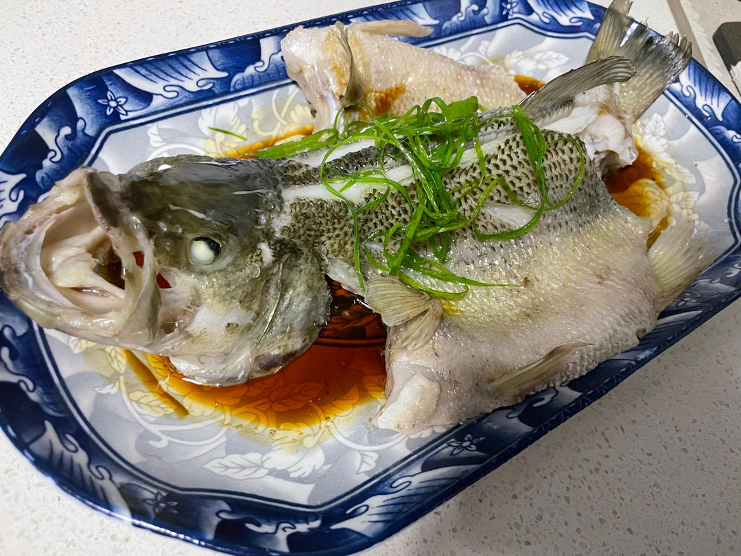 清蒸鲈鱼