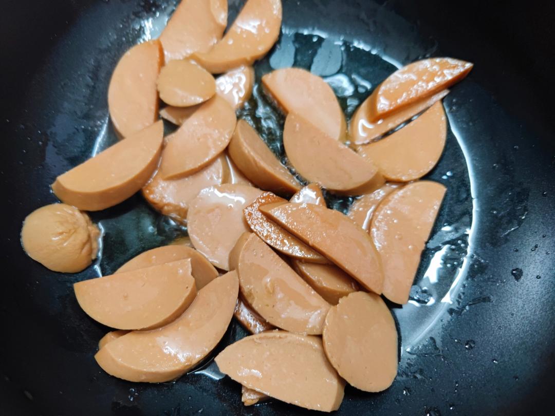 火腿鸡蛋炒河粉