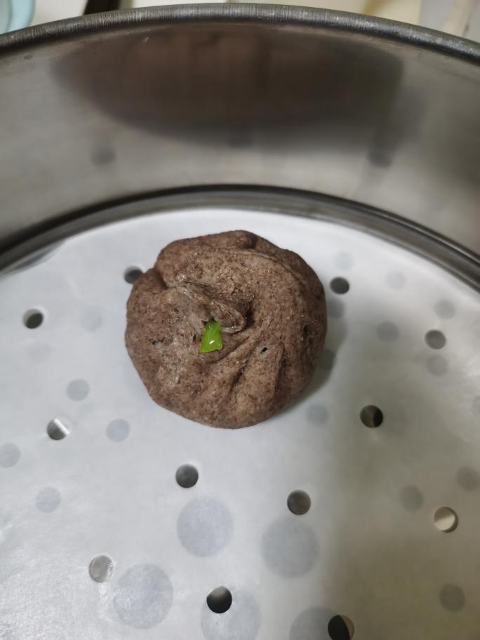 黑全麦菜包的做法