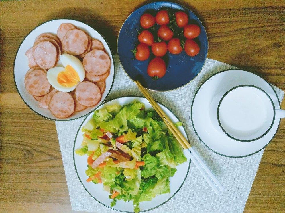 方便面虾仁蔬菜沙拉🥗