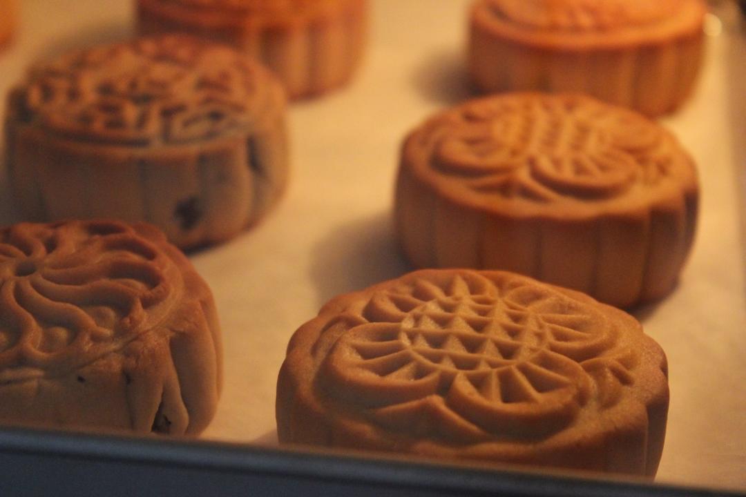 广式月饼——蛋黄莲蓉月饼