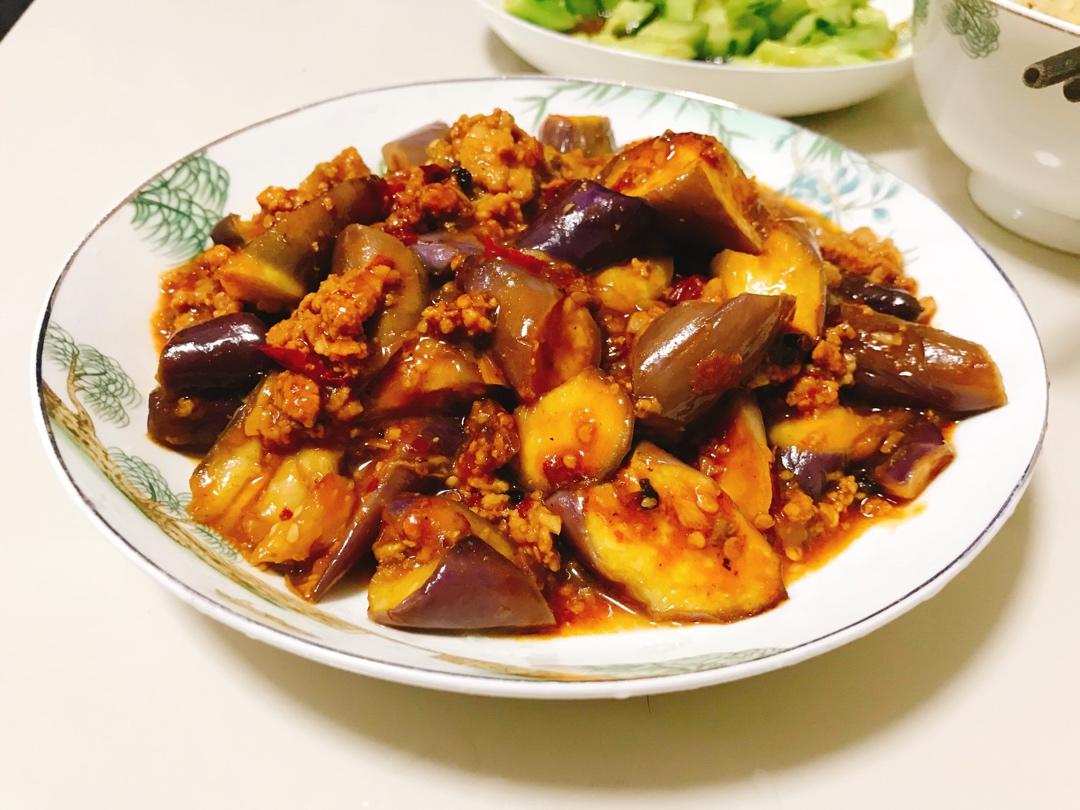 厨师长教你：“肉末烧茄子”的家常做法，口感软糯适合下饭，收藏