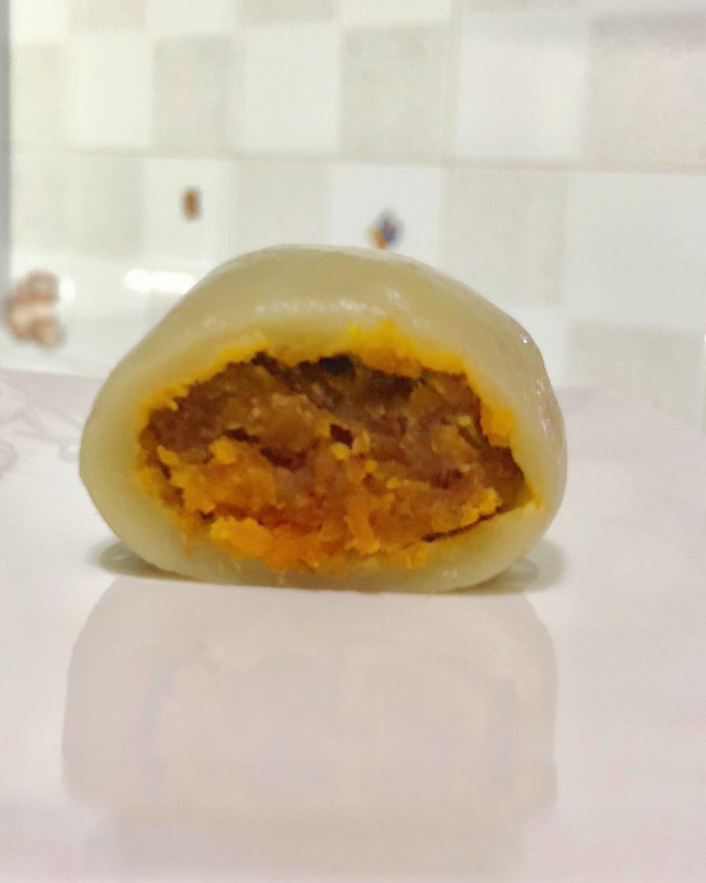 网红青团～～咸蛋黄肉松青团