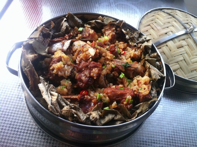 荷叶糯米蒸排骨