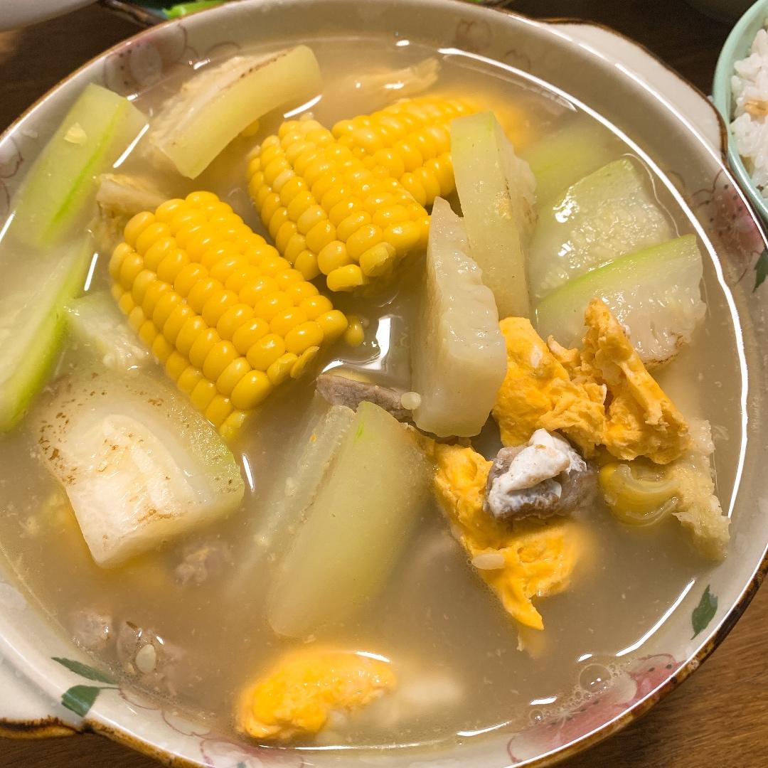 鲜味玉米节瓜汤