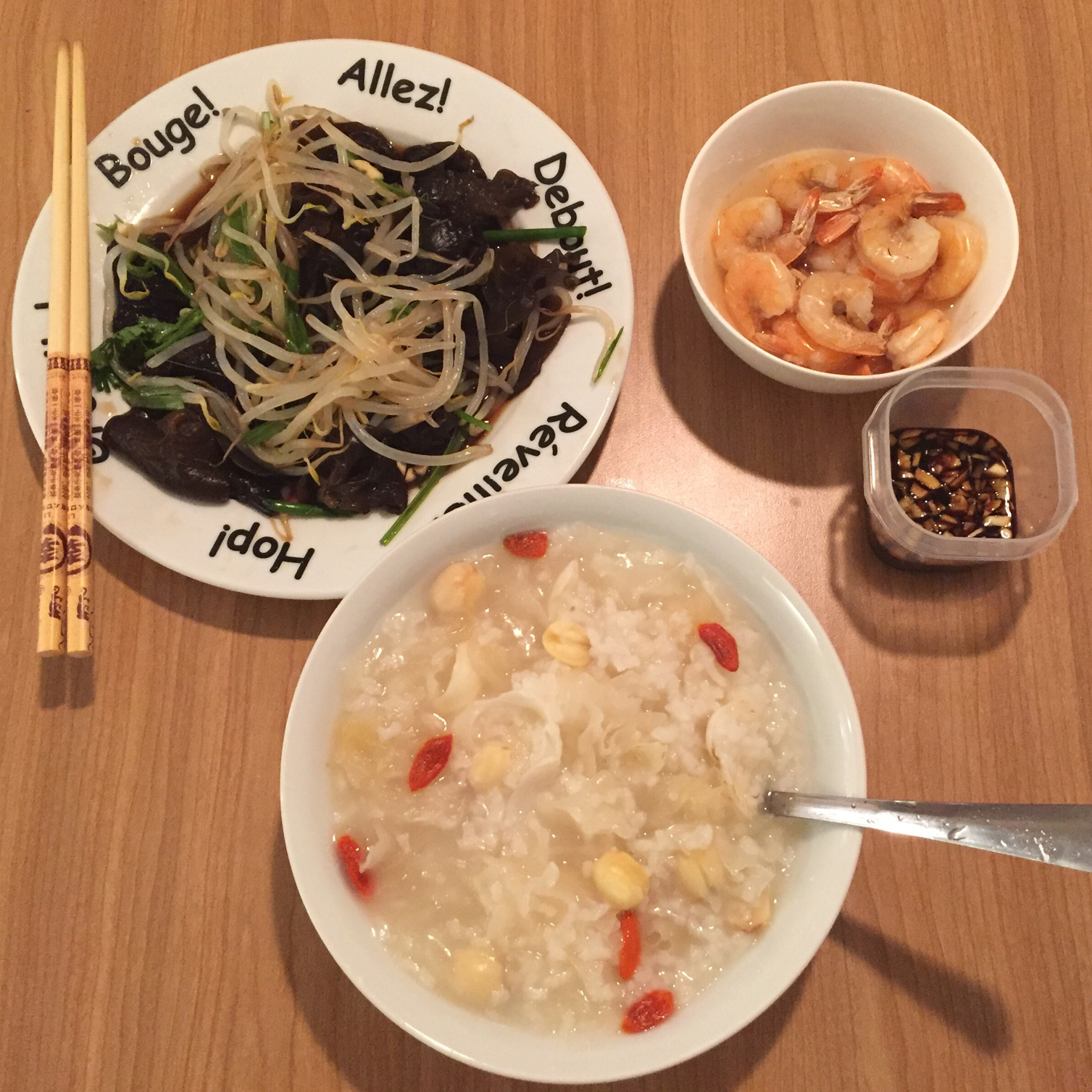 银耳莲子百合粥