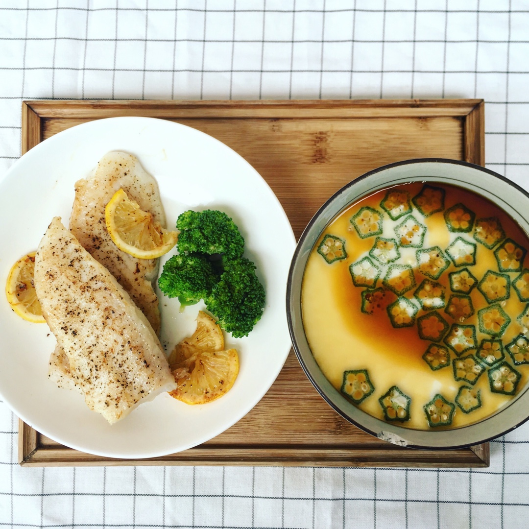 秋葵蒸蛋（简单营养快手）