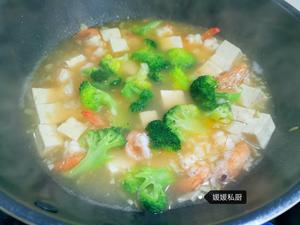 西兰花虾仁豆腐汤的做法 步骤6