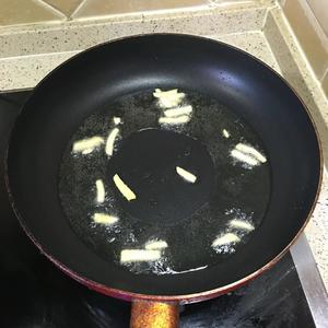 通菜（空心菜）炒虾的做法 步骤4