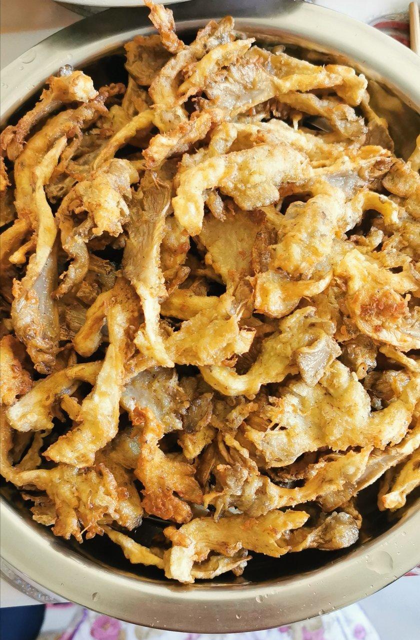 干炸蘑菇（超简单隔餐不软趴做法，香酥到没朋友）