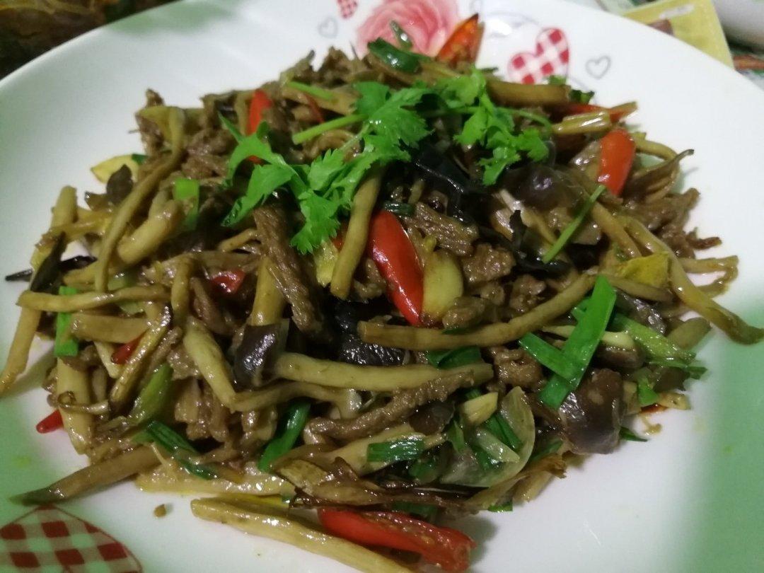 茶树菇炒牛肉