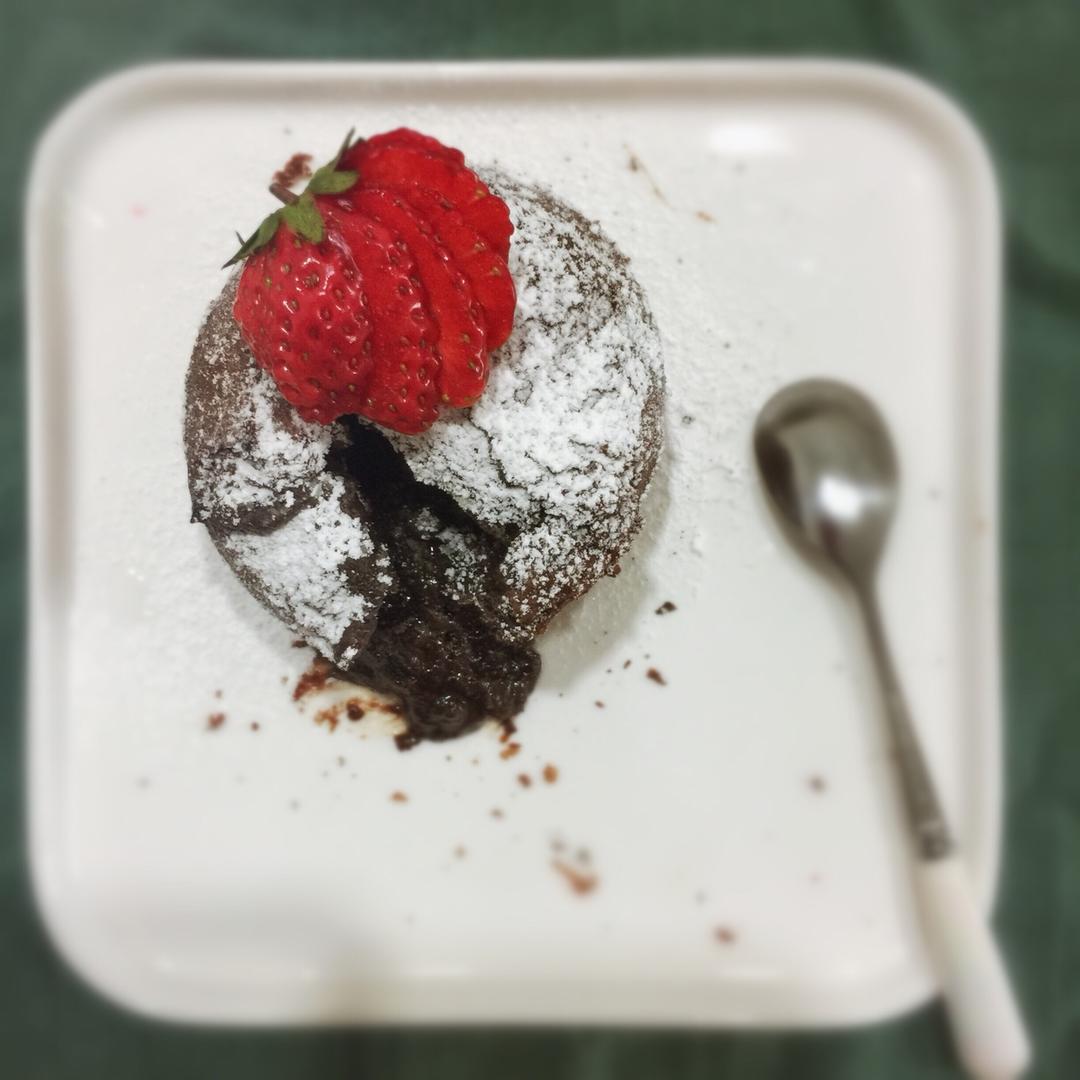 巧克力熔岩蛋糕 Chocolate Molten Lava Cake