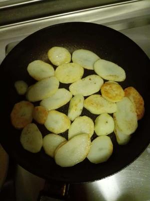 西班牙土豆鸡蛋饼的做法 步骤2