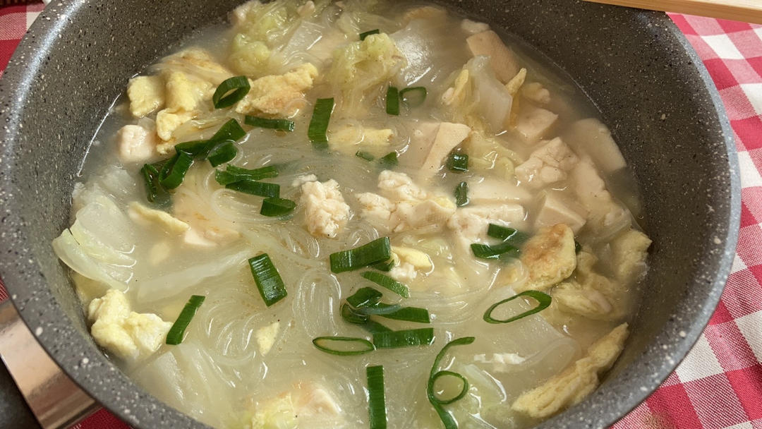 一人食 白菜豆腐粉丝汤
