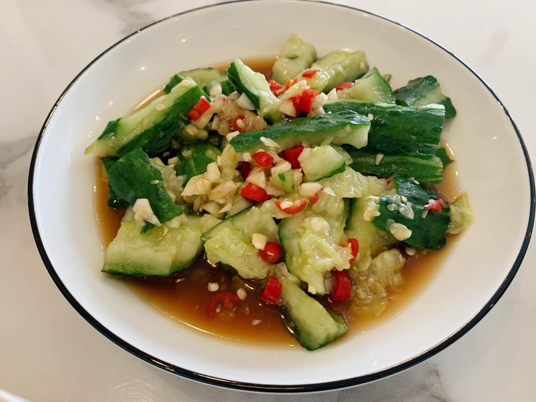 赞不绝口拍黄瓜🥒