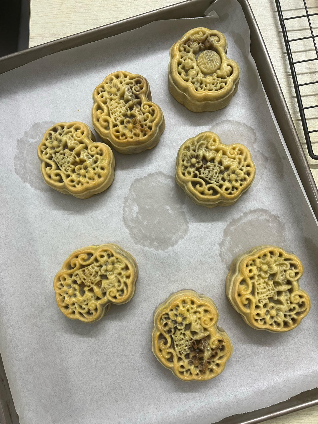 广式月饼—蛋黄莲蓉月饼