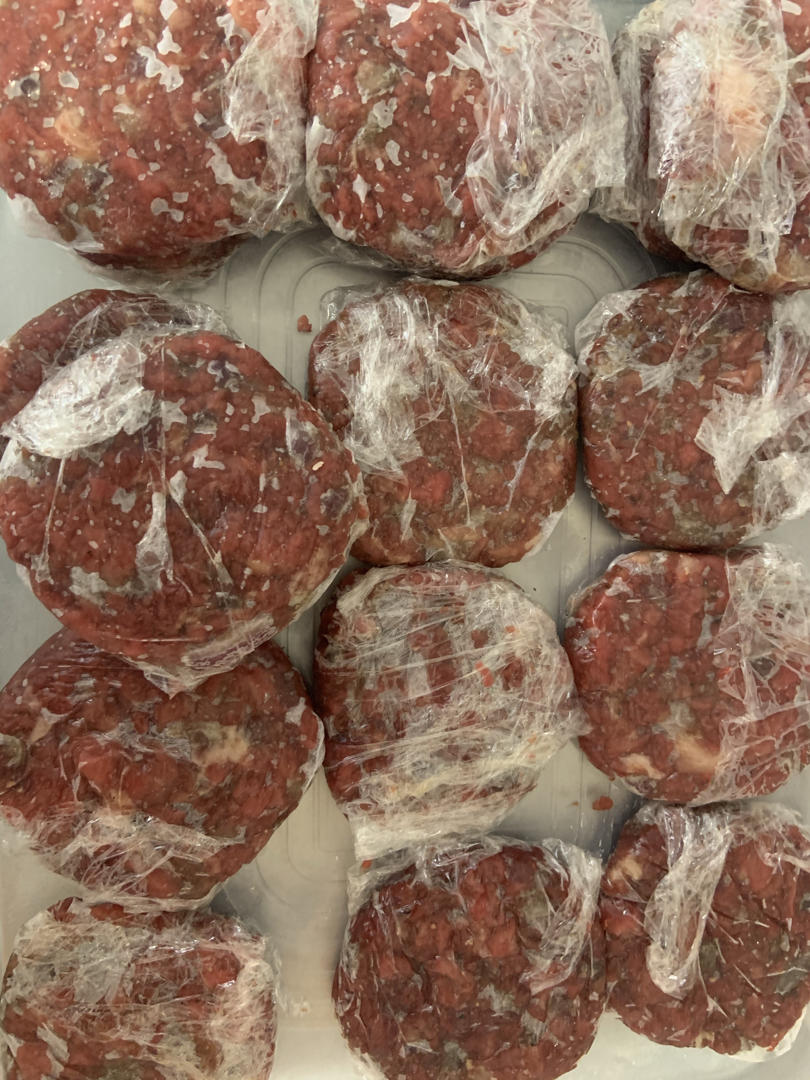 牛肉汉堡 煎出香嫩多汁的牛肉饼