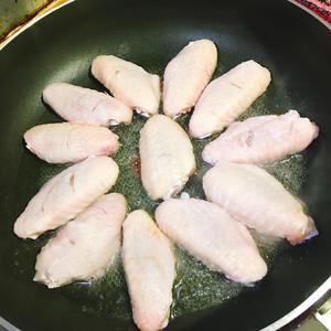 蚝油鸡翅的做法 步骤2