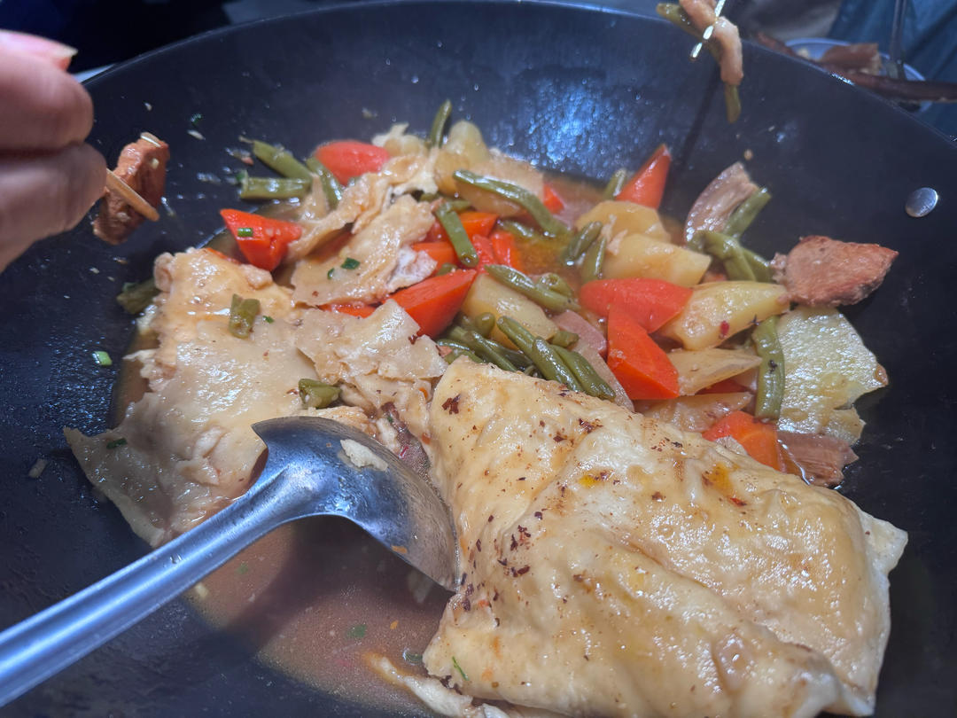 【简简厨房】小猪盖被，豆角烀饼。