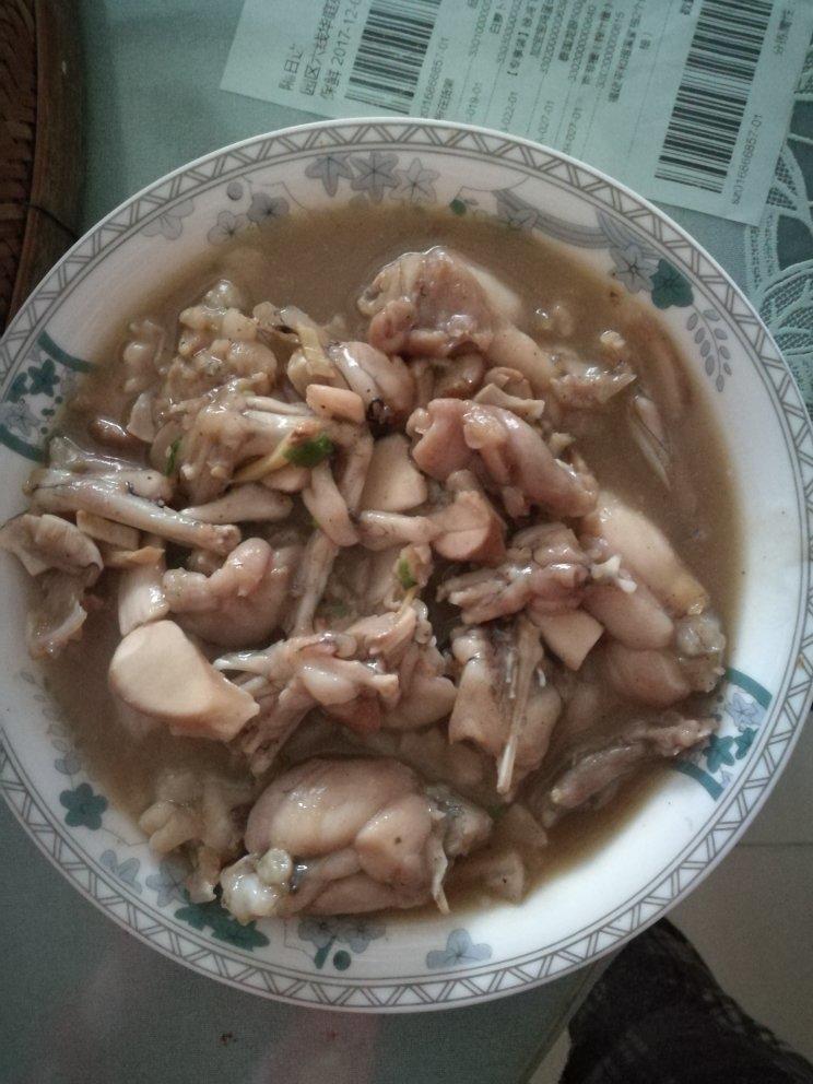 哈灵面馆的牛蛙面or饭浇头