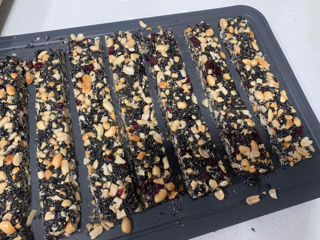 芝麻核桃花生糖