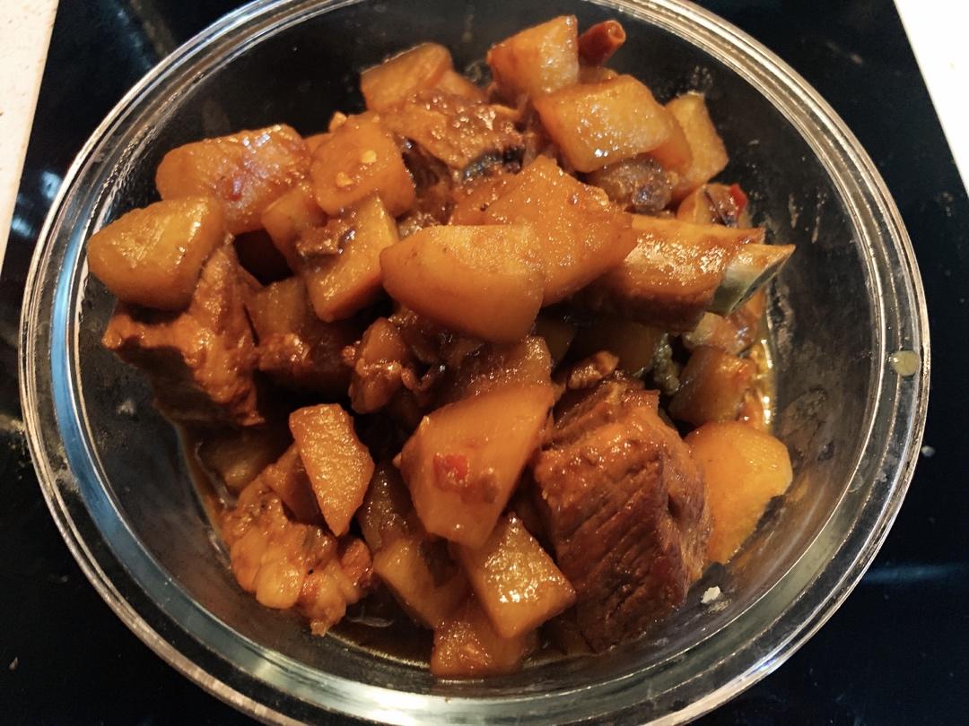 土豆炖排骨